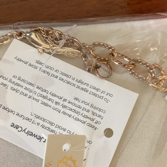 🆕 Beautiful statement piece necklace - Picture 4 of 4